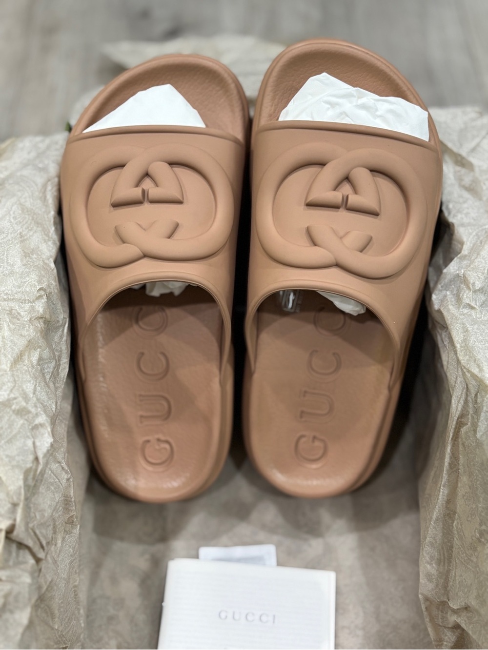 Gucci Logo Slide Sandals - Picture 5 of 8